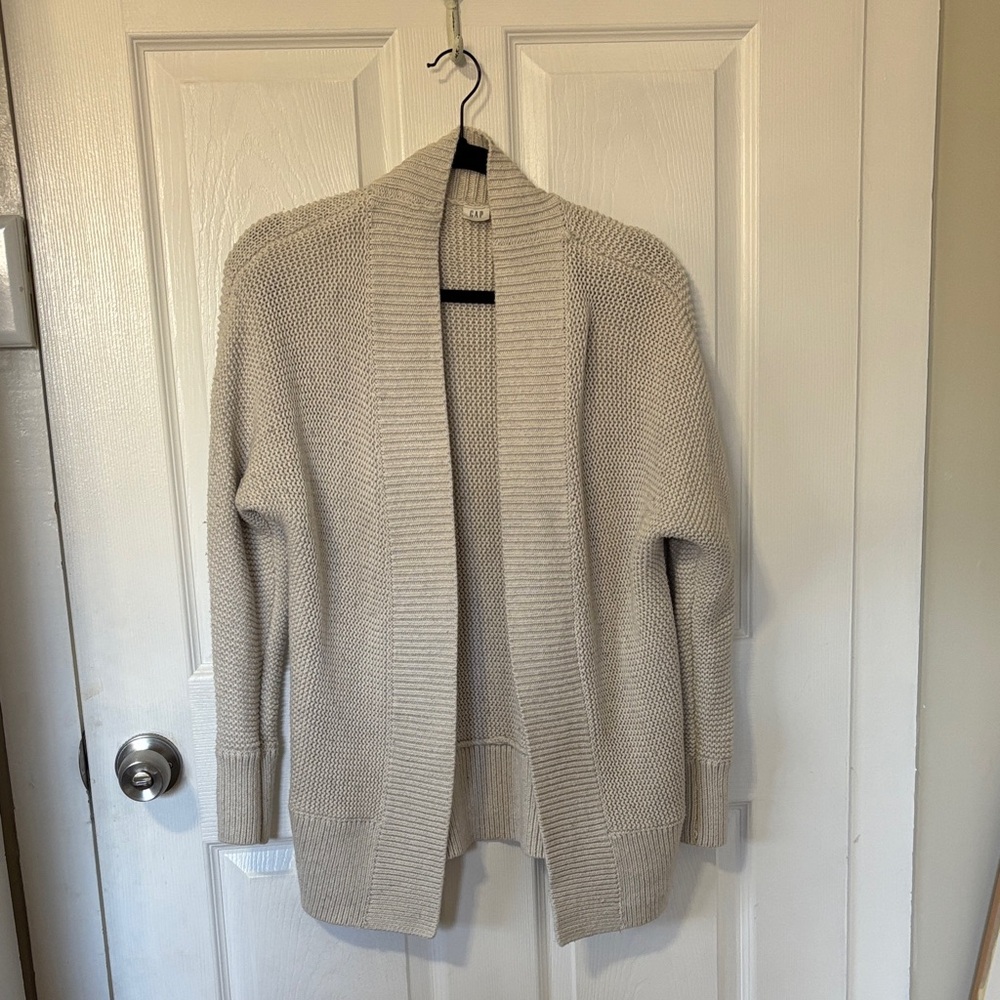 Gap oversized cream cardigan